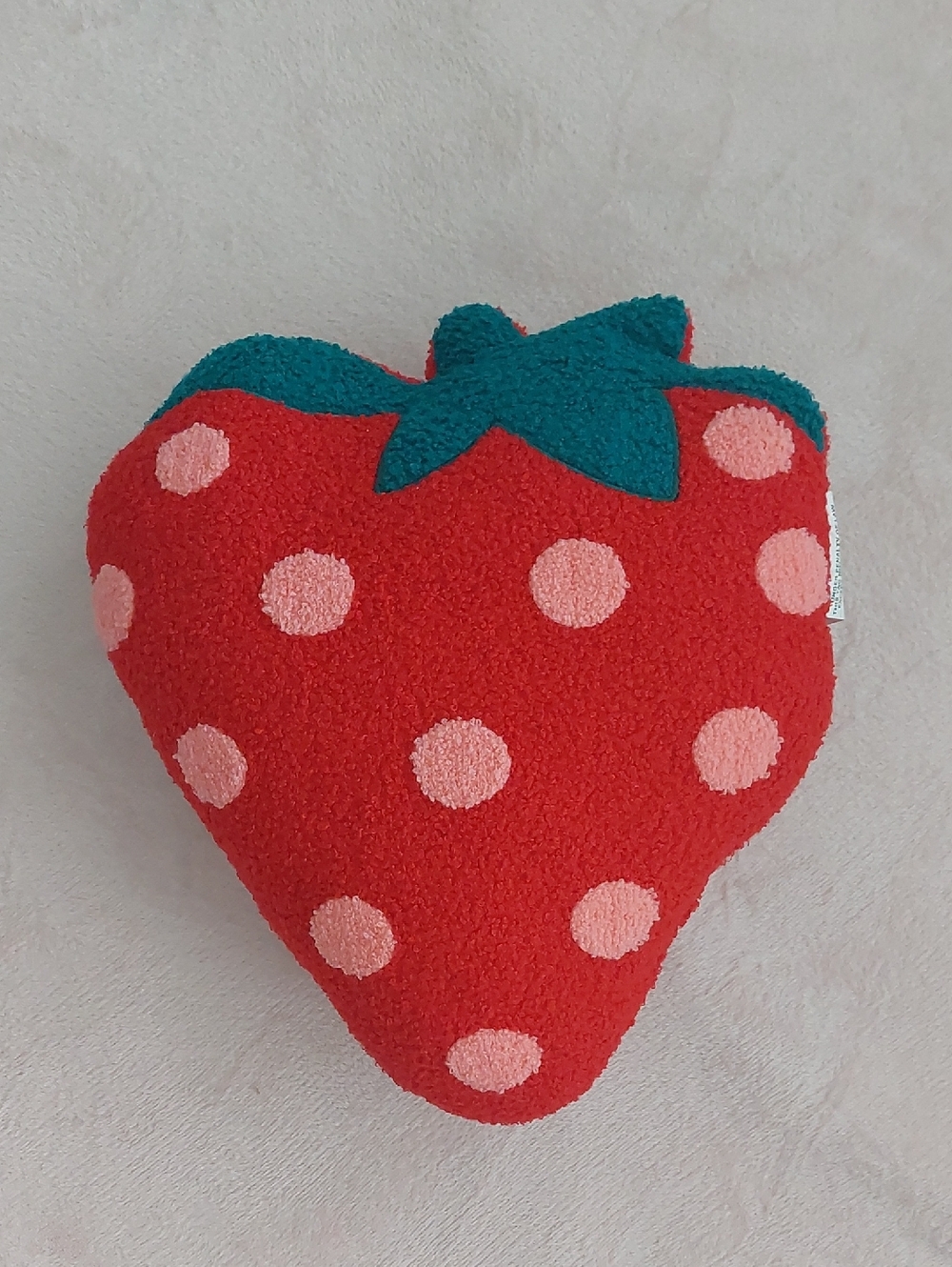 Decorative Strawberry Shaped Throw Plush Pillow NWT